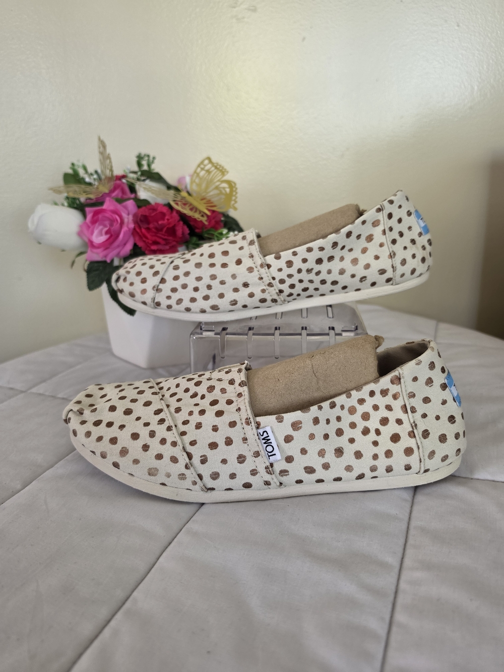 TOMS Cream Slip-On Sneakers with Brown Polka Dots Size 8.5